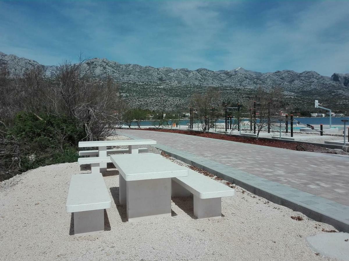 Spomenka *