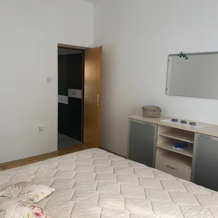 Apartmani Spomenka Seline Exterior photo