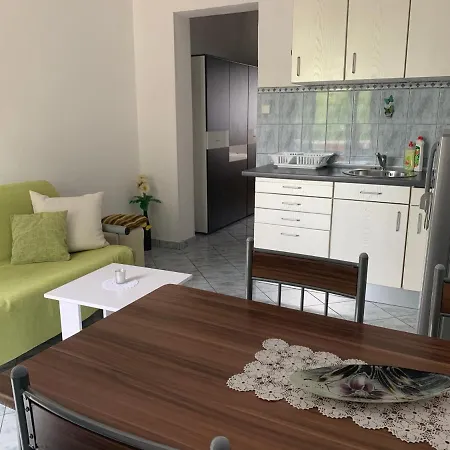 Apartmani Spomenka Seline Exterior photo