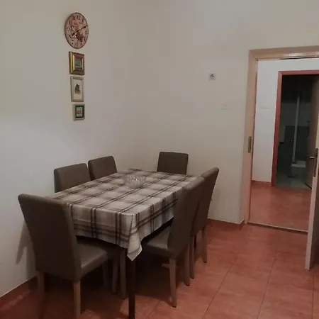 Apartmani Spomenka Seline Exterior photo